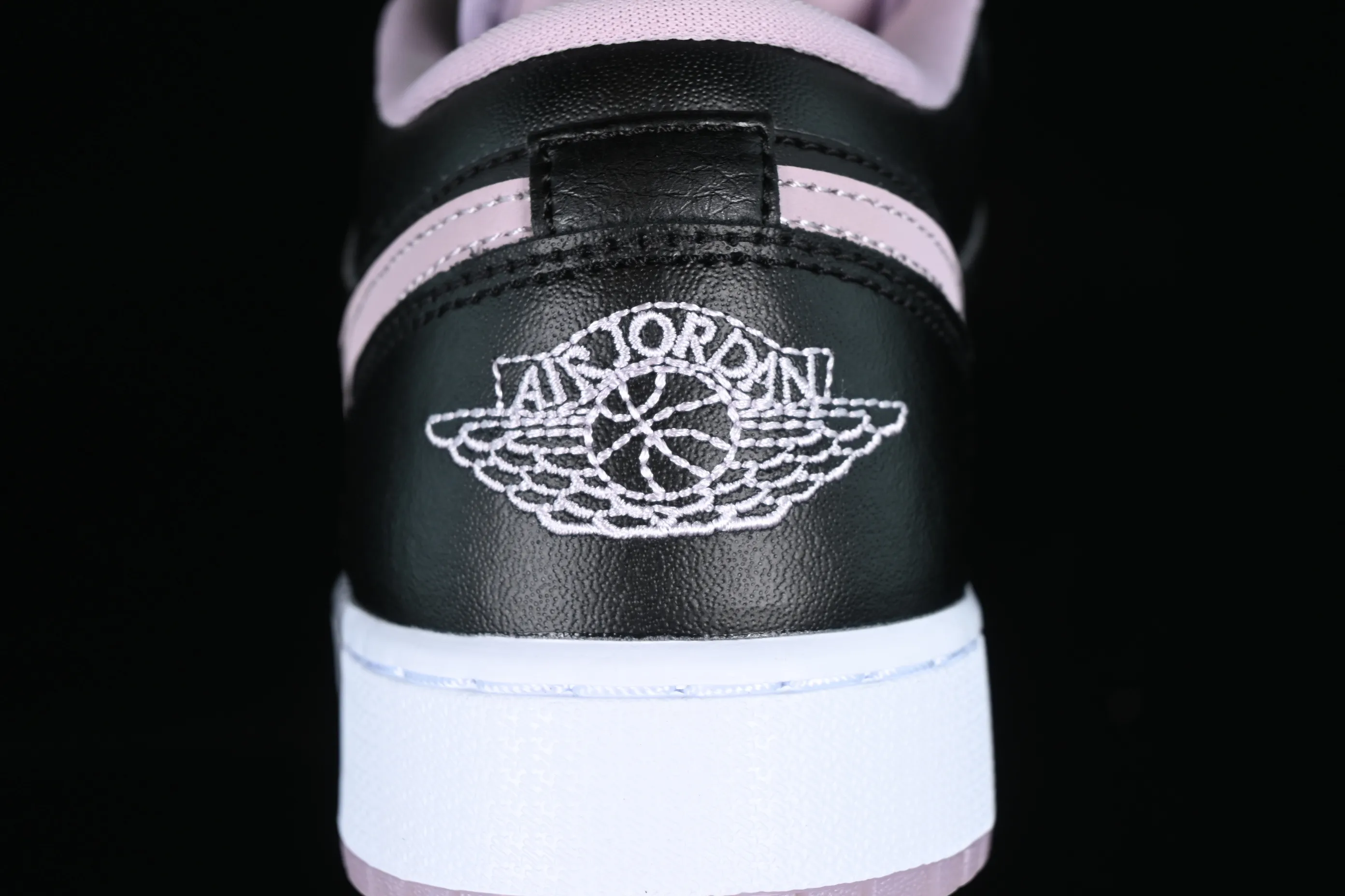 All categories Air Jordan Jordan series basketball shoes Air Jordan 1 Low G version pure original Air Jordan 1 Low AJ1 Joe 1 black powder low-top cultural casual sneakers DV1333-051